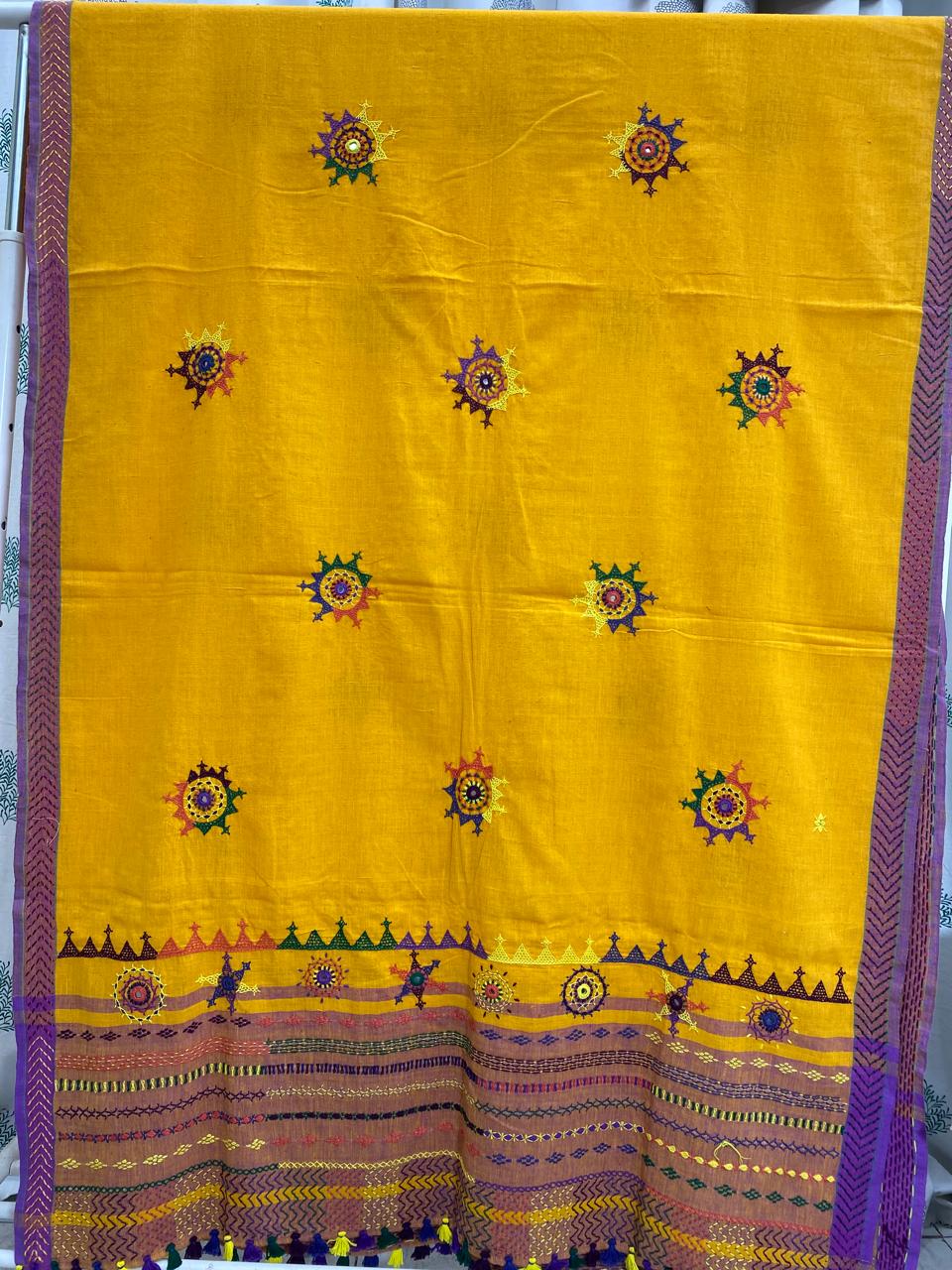 Khadi lambani dupatta