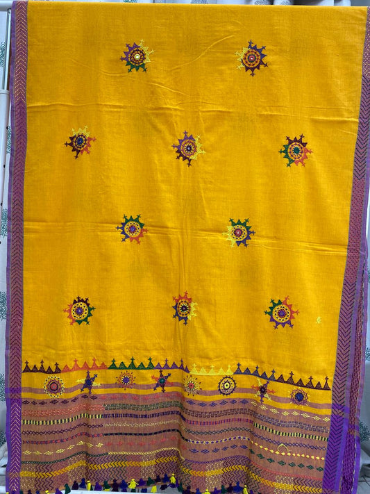 Khadi lambani dupatta