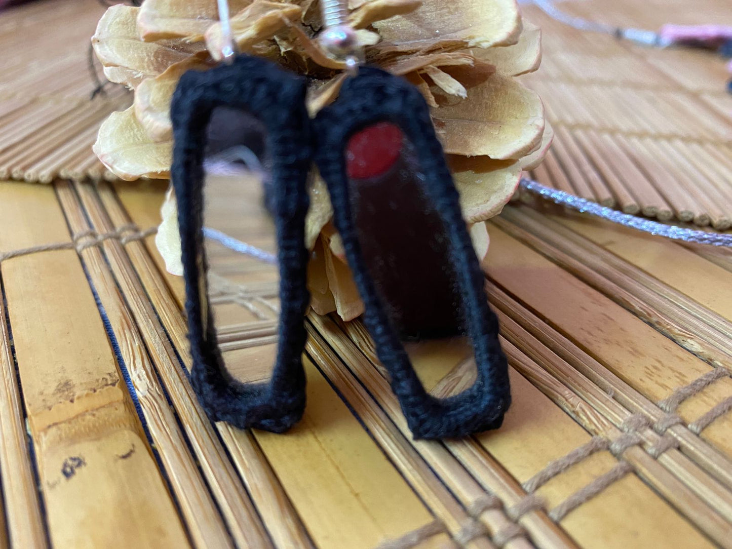 Black colour mirror choker with earrings